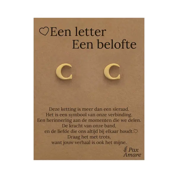 Pax Amare Initiaal Oorbellen Met Letter C Op Cadeau Kaartje - Een Letter, Een Belofte - Goudkleurig - Naam Sieraad Cadeau - Roestvrij Staal Oorknopjes - Pax thumbnail