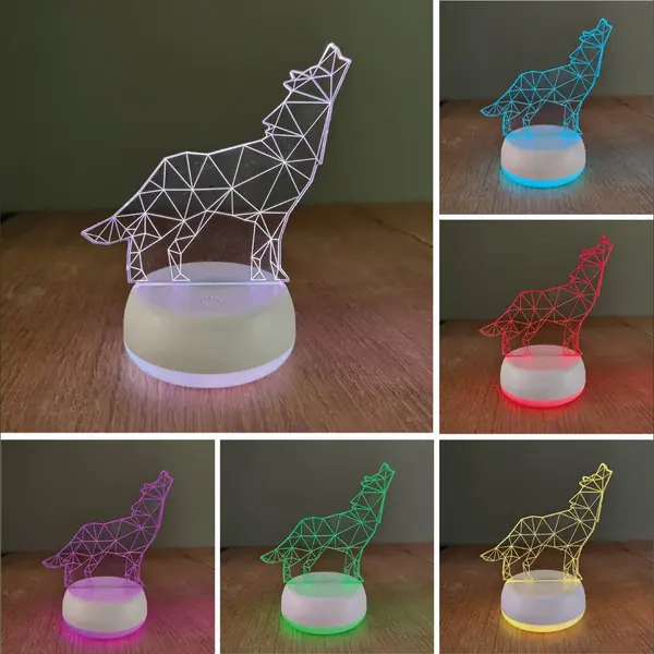 Klarigo® Nachtlamp – Wolf - 3D Led Lamp Illusie – 16 Kleuren – Witte Base - Bureaulamp – Geometrisch - Bos – Dier - Dieren - Nachtlampje thumbnail