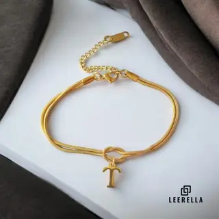 Leerella | T | Stijlvolle Letter Armband Van Hoogwaardig Rvs In Goudkleur Met Initialen – Perfect Voor Dames En Heren | Luxe Accessoire Met
