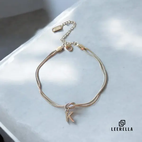 Leerella | K | Stijlvolle Letter Armband Van Hoogwaardig Rvs In Zilverkleur Met Initialen – Perfect Voor Dames En Heren | Luxe Accessoire Met thumbnail