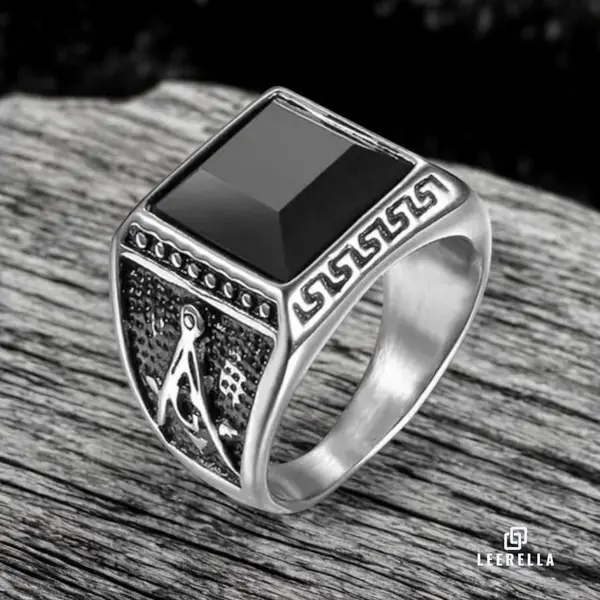 Leerella Luxe Herenring Met Zwarte Steen – Zilverkleur | Stijlvol & Duurzaam 11/20, 7mm thumbnail