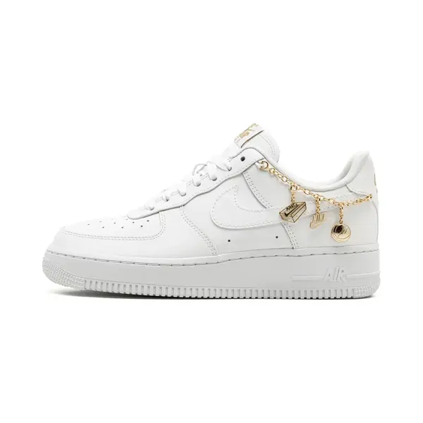 Nike Damen Air Force 1 '07 Lx Sneaker, Weiß Metallic Gold, 38 Eu thumbnail