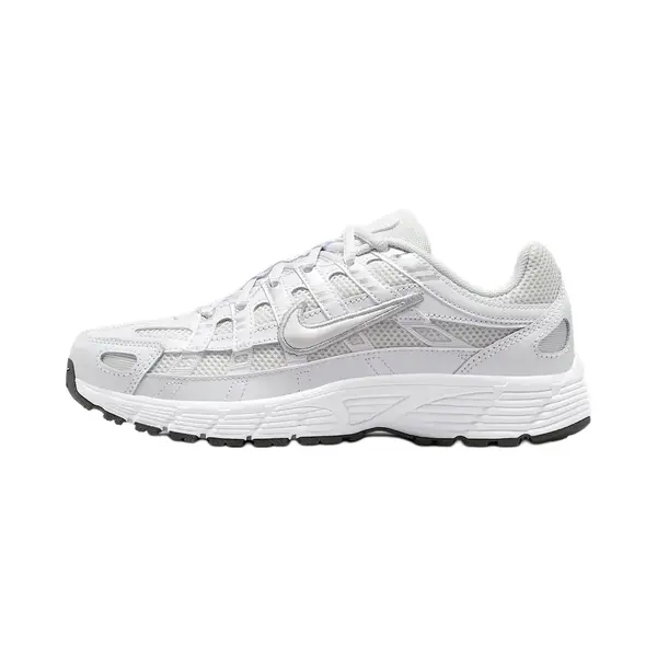 Nike P-6000 Wit Maat 33.5 thumbnail