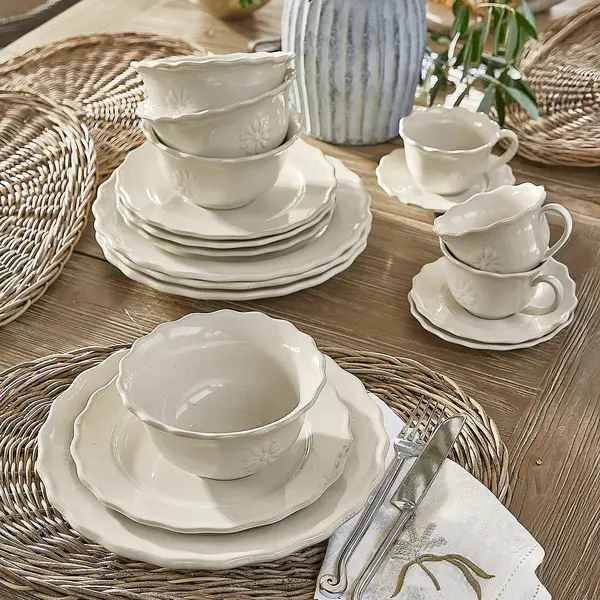 Loberon Geschirr 30er Set Mallevesse, Zart Eingeprägtes Blumenmuster, Zeitlose Eleganz, Spülmaschinenfest, Küchenzubehör, Tischaccessoires, thumbnail