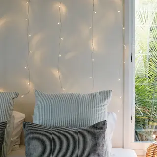 Lights4fun.co.uk 40 Warm White Led Curtain Light Clear Cable 1m X 1m