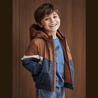 Vertbaudet Jungen Windjacke, Wattierung Recycling-Polyester Colorblock Camelfarben 98/104