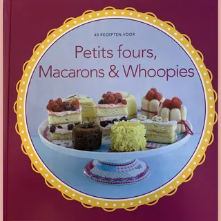 Petit Fours, Macarons En Whoopies
