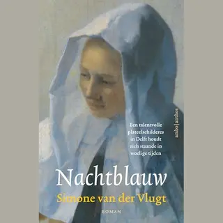 Simone van der Vlugt Nachtblauw