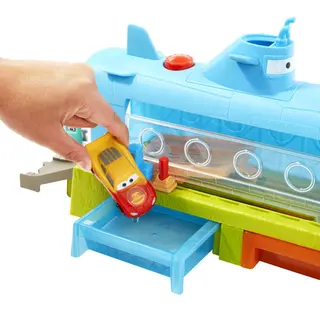 Mattel Disney Pixar Cars Disney and Pixar Cars Color Change Whale Car Wash Playset