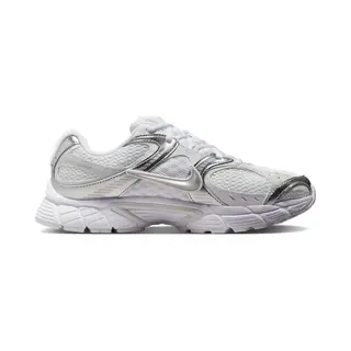 Nike V5 Dames Sneakers Hq7901-112 - Kleur Wit - Maat 37.5