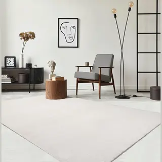 The Carpet Relax Rug, Modern, Fluffy, Short Pile, Non-Slip Underside, Washable Up To 30°C, Super-Soft, Fur Look, Cream, 60 X 110 Cm