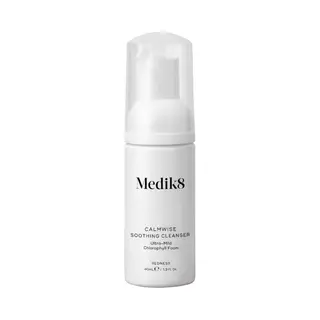 Medik8 Calmwise Kalmerende Reiniger, Ultrazacht Chlorofylschuim, Rustgevend En Reinigend, Voor De Gevoelige Huid, 150 Ml