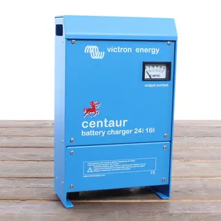 Victron Centaur Acculader 24/16-3
